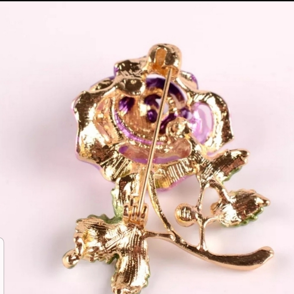 Elegance Flower Pin/Brooche  Rhinestone - Picture 2 of 3